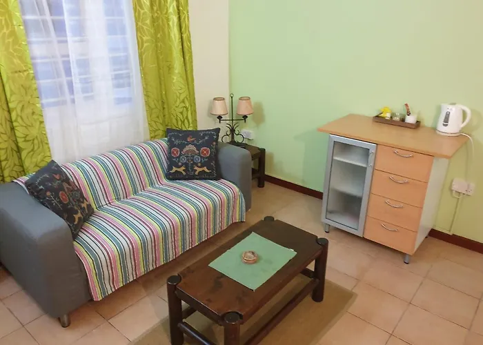 La Maison Hibiscus Self Catering * Beau Vallon (Mahe)