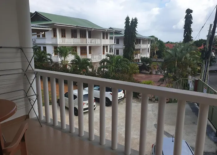 La Maison Hibiscus Self Catering Apartment
