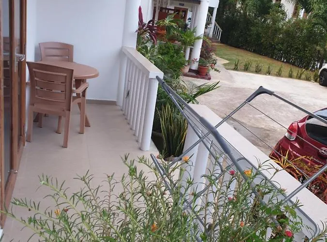 La Maison Hibiscus Self Catering