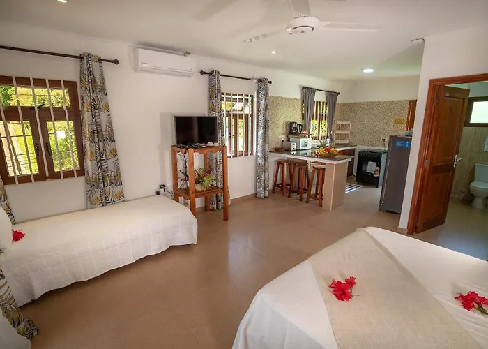 Apartment La Maison Hibiscus Self Catering