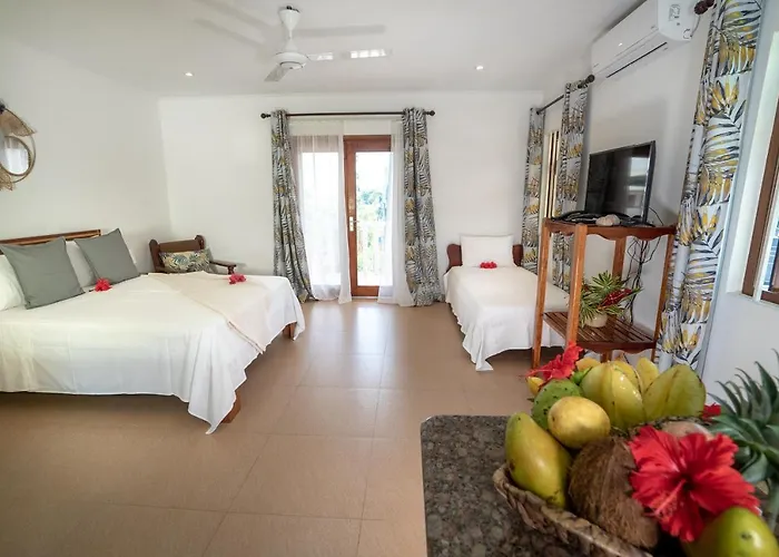 Apartment La Maison Hibiscus Self Catering *