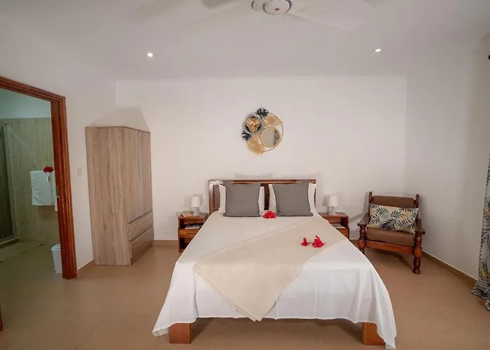 La Maison Hibiscus Self Catering Apartment *