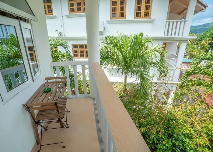 La Maison Hibiscus Self Catering Apartment Beau Vallon (Mahe)