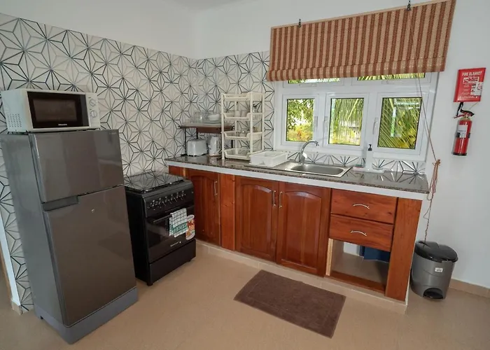 La Maison Hibiscus Self Catering