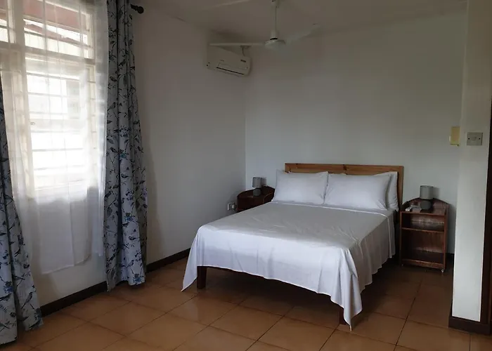 Apartment La Maison Hibiscus Self Catering