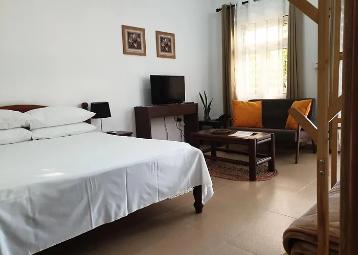 La Maison Hibiscus Self Catering Apartment *