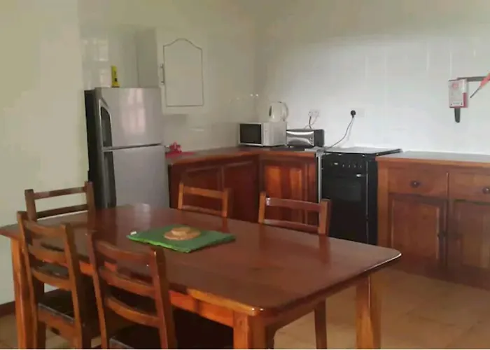 La Maison Hibiscus Self Catering