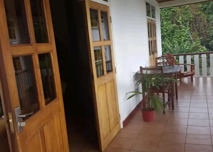 La Maison Hibiscus Self Catering