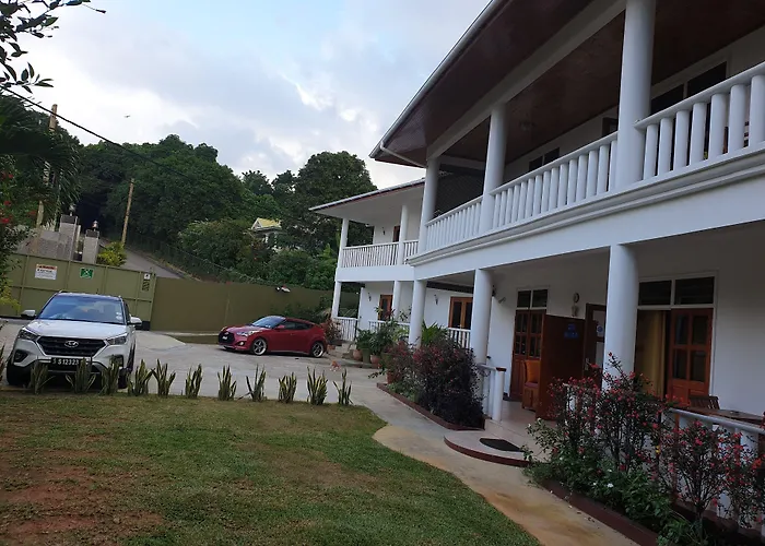 La Maison Hibiscus Self Catering Appartement Beau Vallon (Mahe)