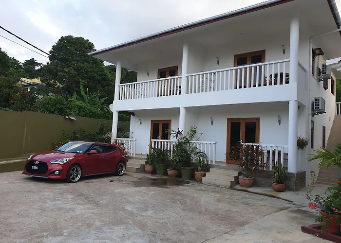 La Maison Hibiscus Self Catering Apartment *