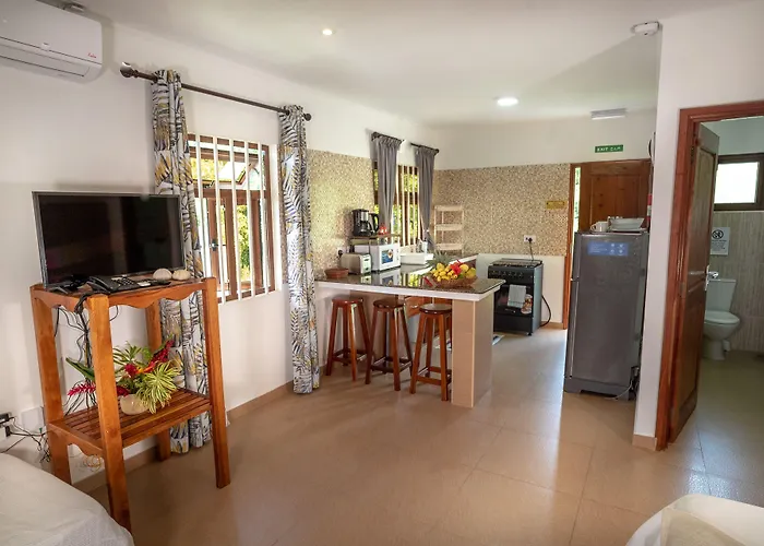 Apartment La Maison Hibiscus Self Catering Beau Vallon (Mahe)
