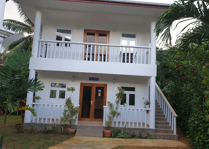 La Maison Hibiscus Self Catering Apartment *