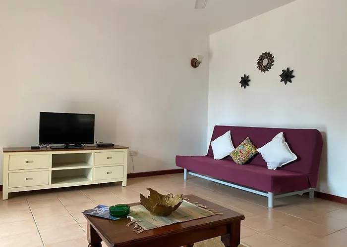 La Maison Hibiscus Self Catering Beau Vallon (Mahe)