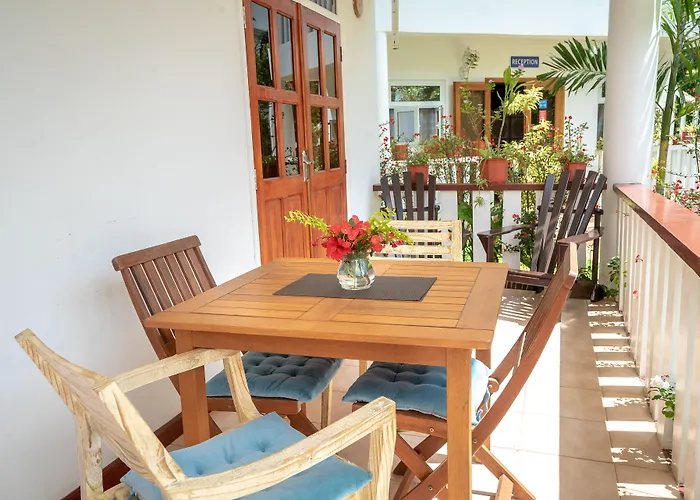 La Maison Hibiscus Self Catering Apartment *