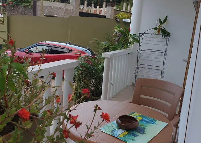 La Maison Hibiscus Self Catering Apartment Beau Vallon (Mahe)