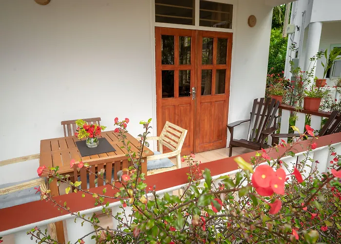 Apartment La Maison Hibiscus Self Catering Beau Vallon (Mahe)