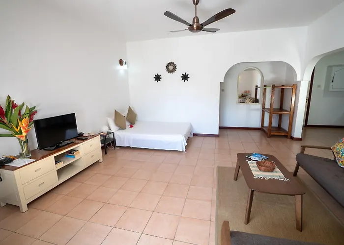 La Maison Hibiscus Self Catering Beau Vallon (Mahe)